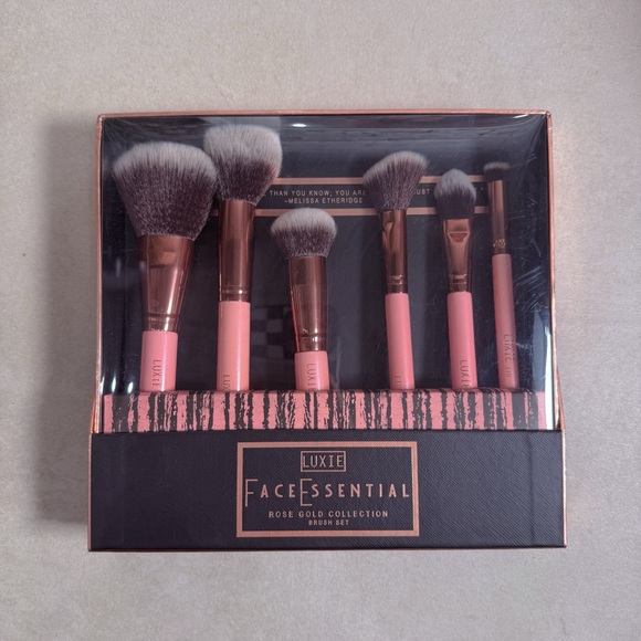 Luxie Face Essential Rose Gold Makeup Brush Set 6 Piece New